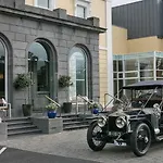 Minella & Leisure Centre 4*