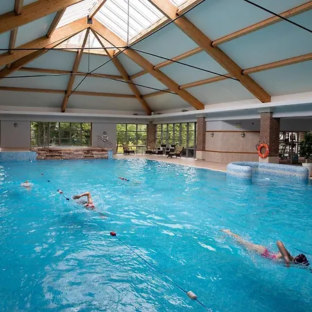 Minella & Leisure Centre 4*