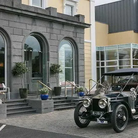 Minella & Leisure Centre 4*