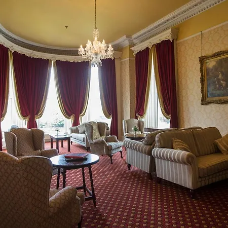 Hotell Minella & Leisure Centre 4*