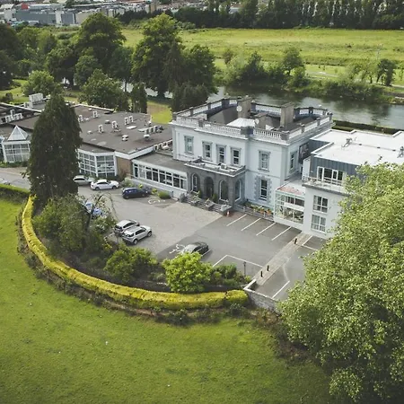 Minella & Leisure Centre 4*