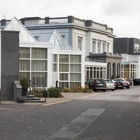 Minella & Leisure Centre 4*