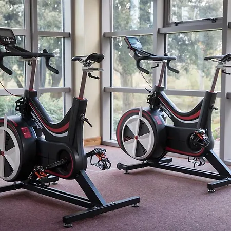 Minella & Leisure Centre Otel 4*