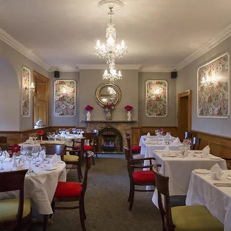 ホテル Minella & Leisure Centre 4*