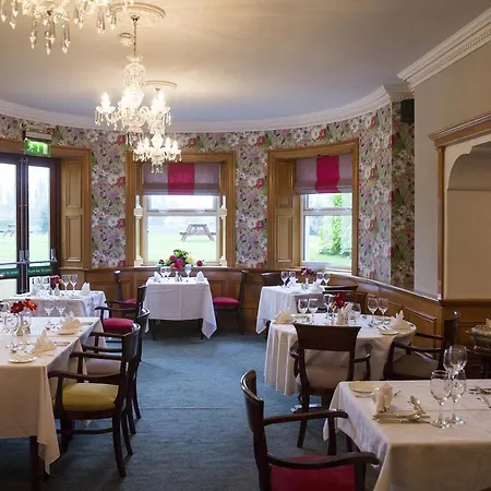 ホテル Minella & Leisure Centre 4*