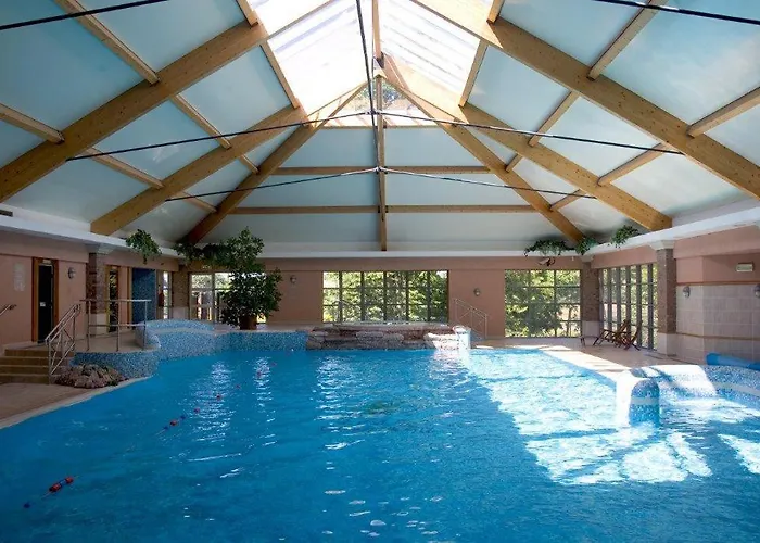 Minella & Leisure Centre Hotell