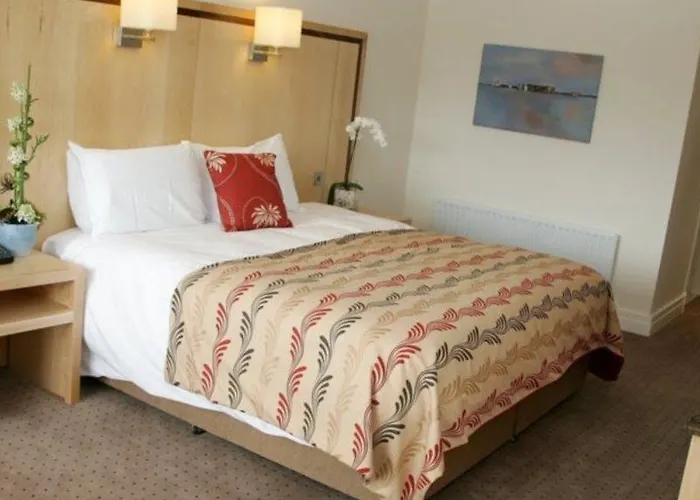 Minella & Leisure Centre Клонмел