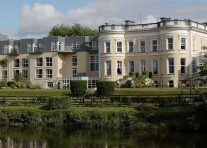 Hotell Minella & Leisure Centre 4*