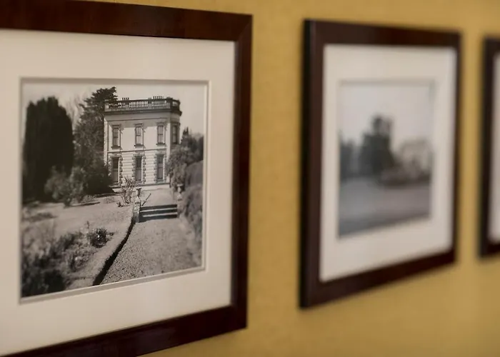 Отель Minella & Leisure Centre