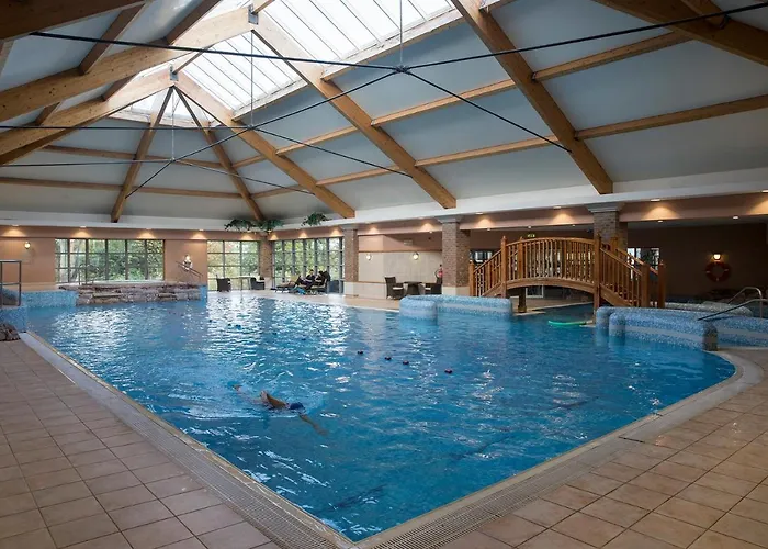 Minella & Leisure Centre Hotel 4*