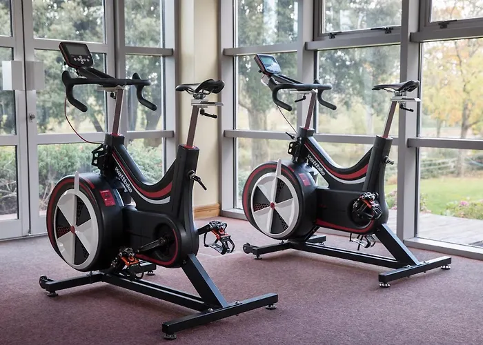 Minella & Leisure Centre Hotel 4*