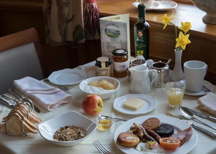 Minella & Leisure Centre Hotell