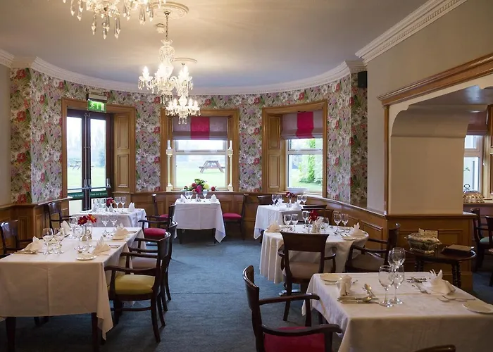 Hotell Minella & Leisure Centre 4*