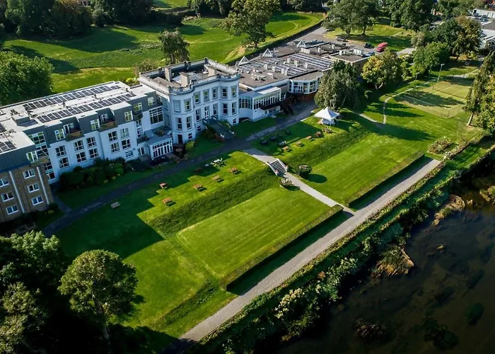 Minella & Leisure Centre 4*